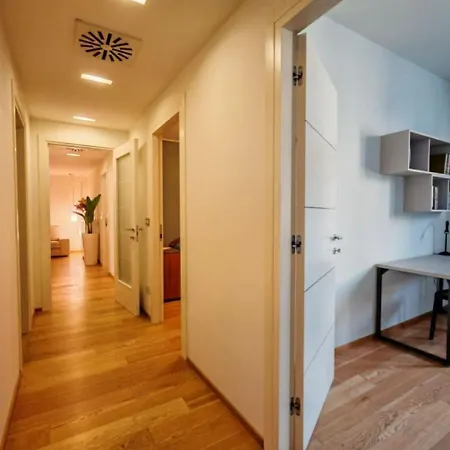 Merlino House 10 Minutes To Apartamento