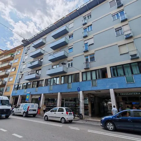 Merlino House 10 Minutes To